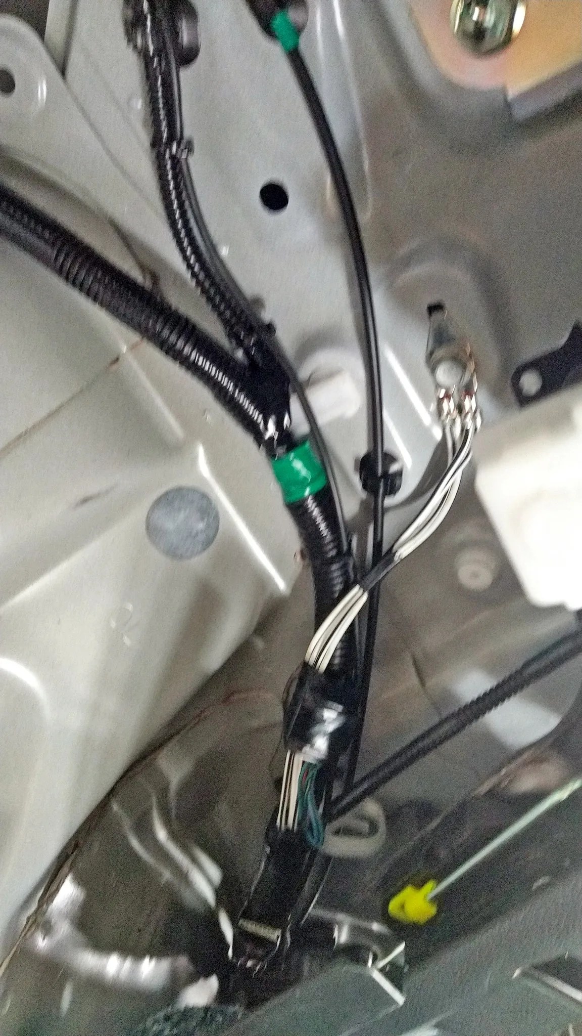 線路收納細節
