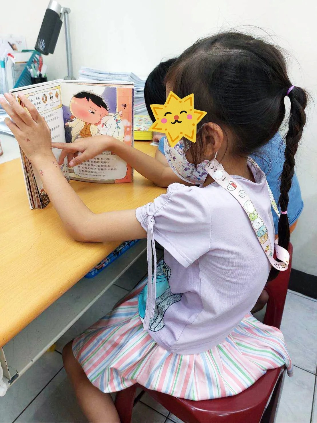 課外藏書:世界名著、寓言故事、世界童話