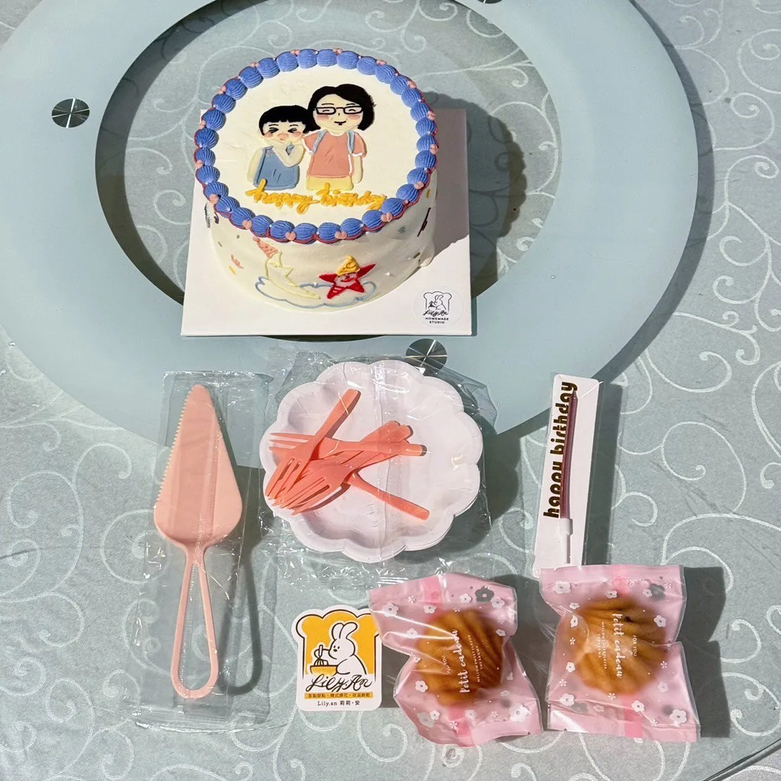 蛋糕配備齊全
