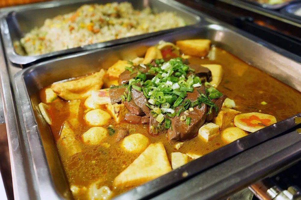 熟食區的麻辣鴨血