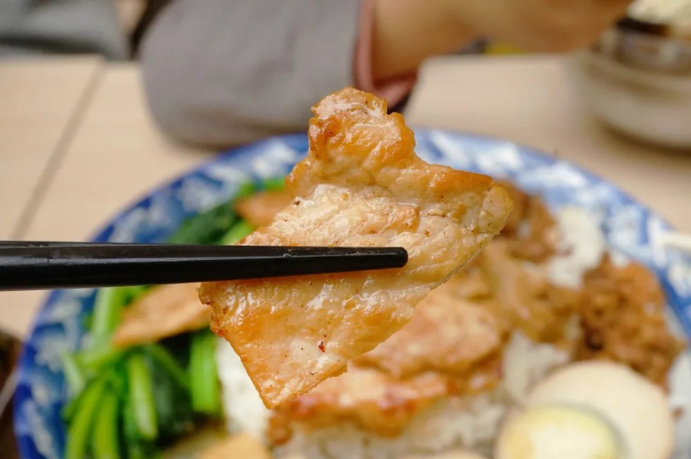 燒肉片有厚度、軟嫩