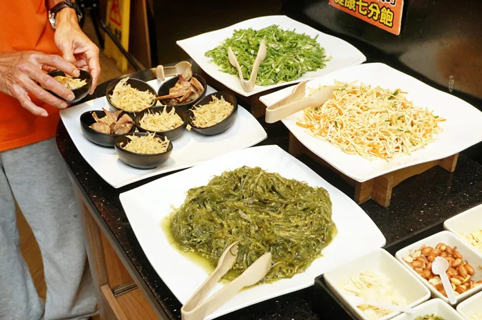二鍋的鮮切肉品專屬櫃檯