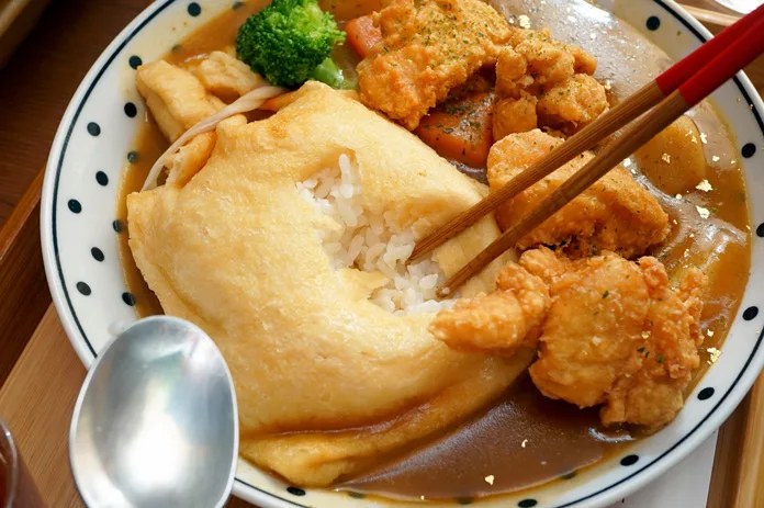 大豆包福袋，把飯包在裡面
