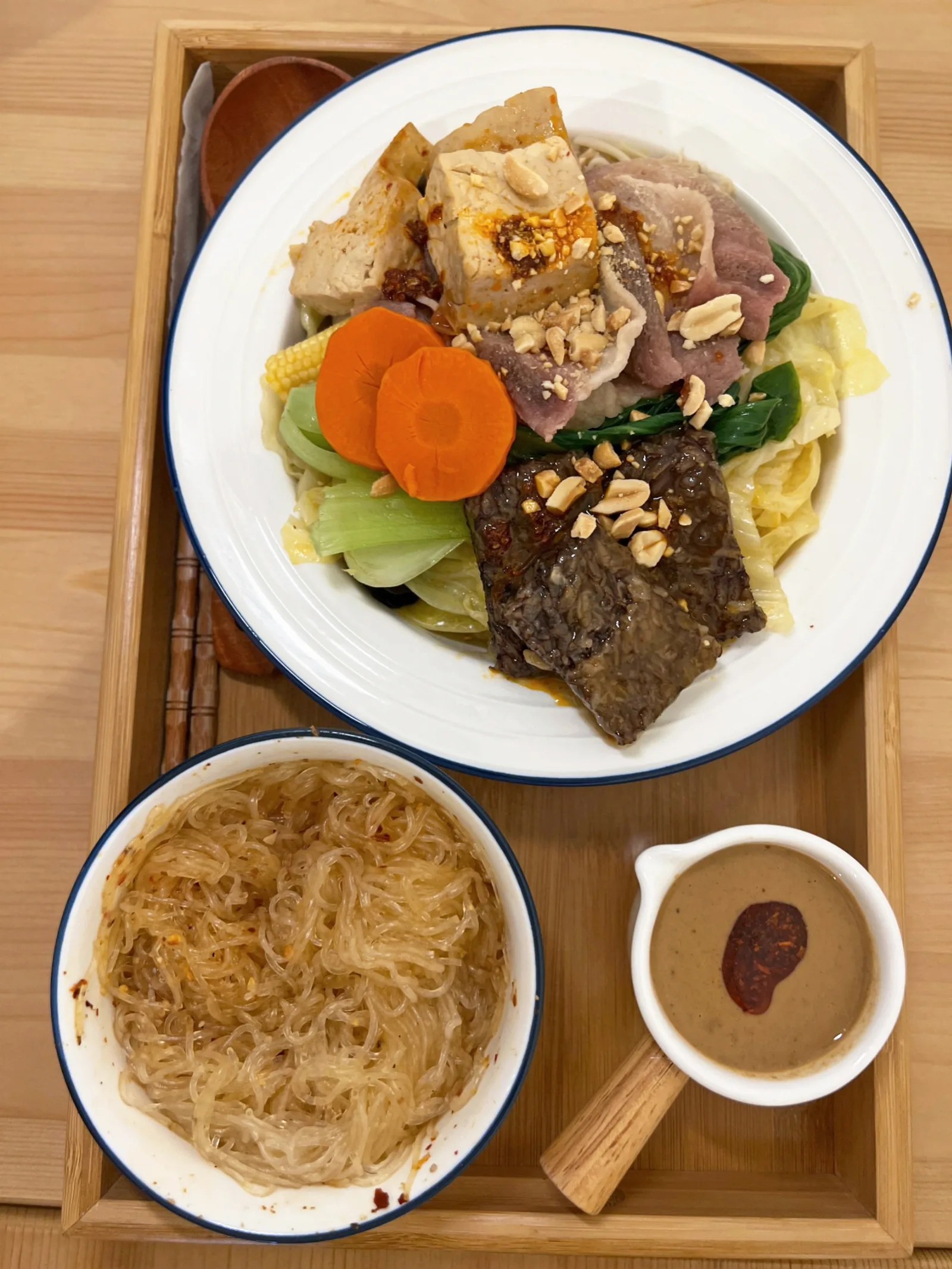 同學點的牛肉乾拌鍋
