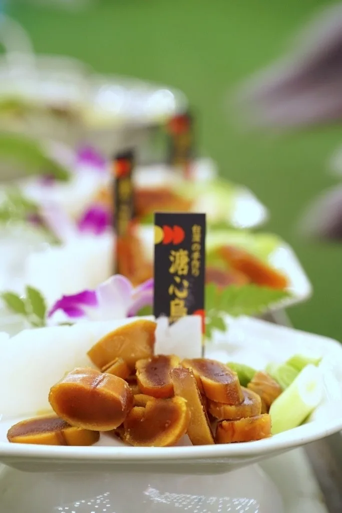 炙烤到微焦的溏心烏魚子