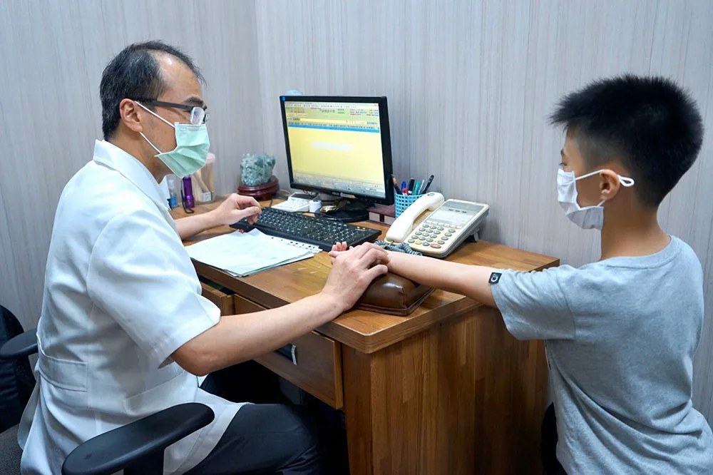 院長問診、把脈