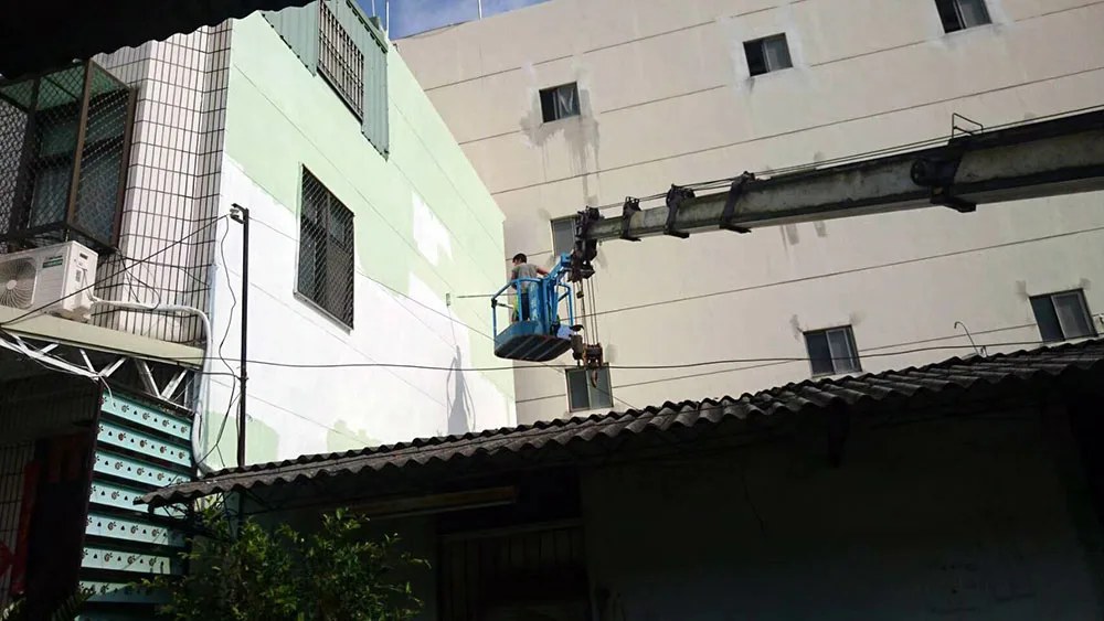 跟屋頂同色系