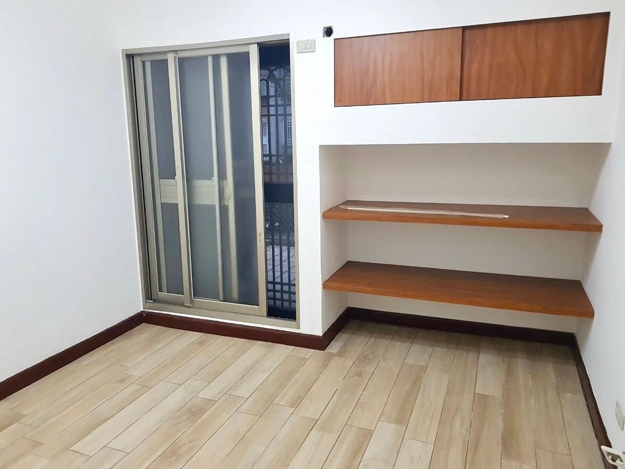 地板煥然一新