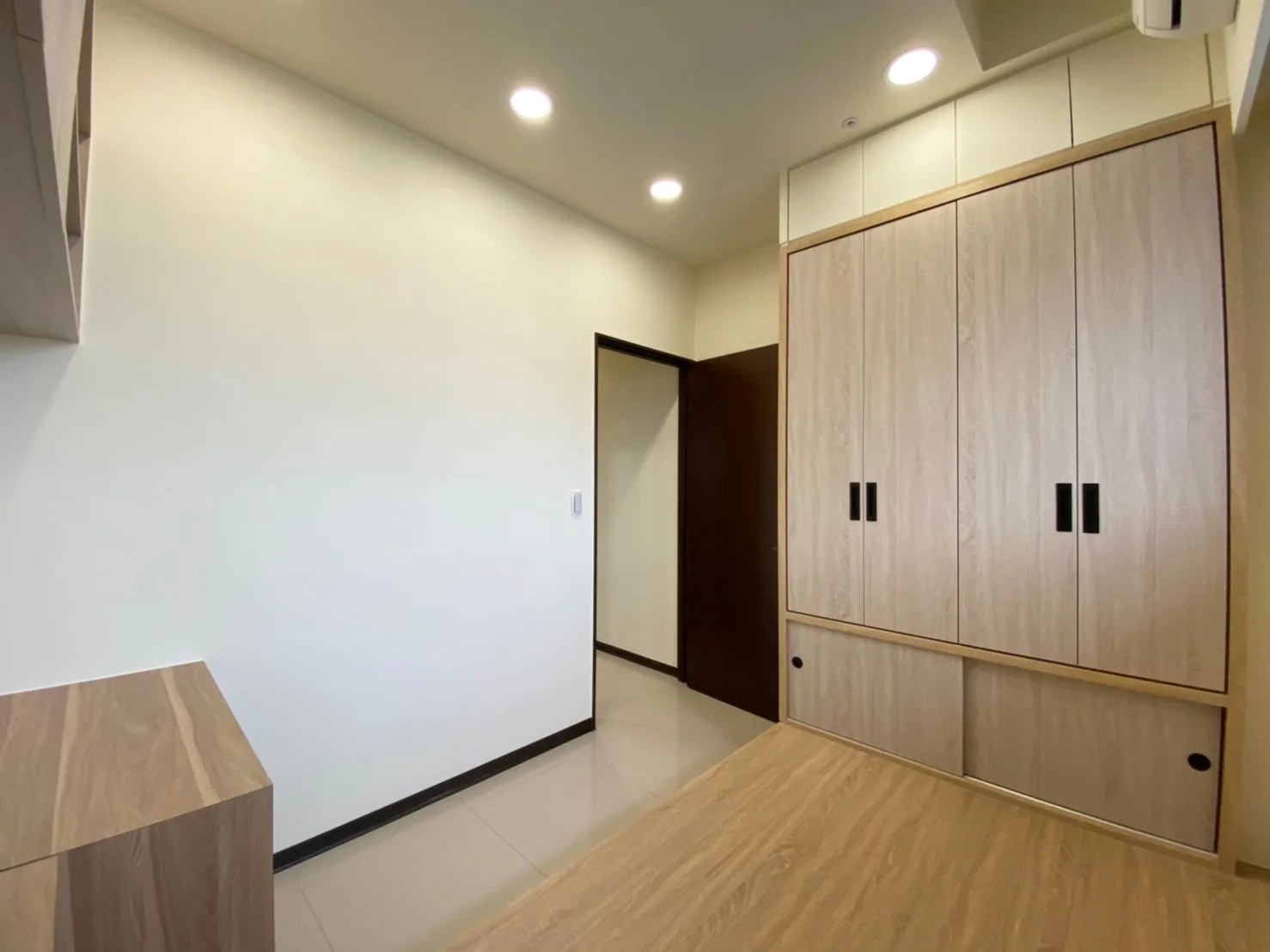 次臥二施工與完工