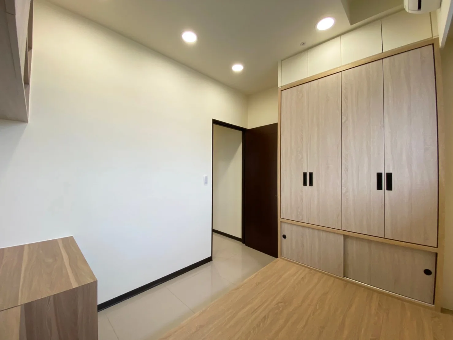 次臥二施工與完工