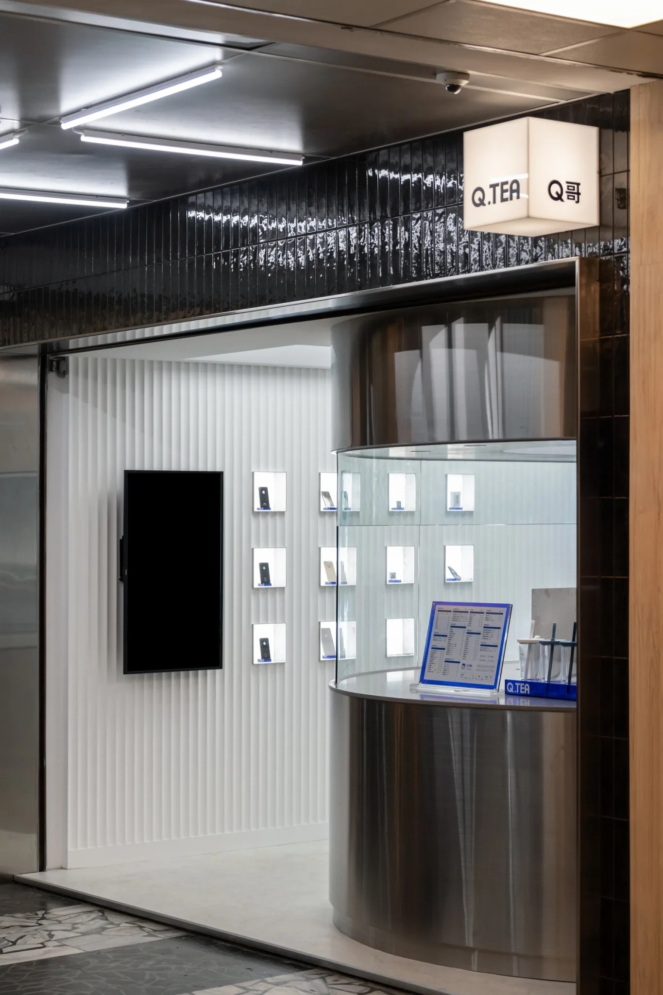 二號店:加盟示範店的吧檯、騎樓與後場