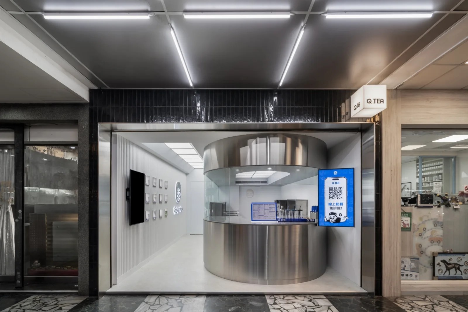 二號店:加盟示範店的吧檯、騎樓與後場